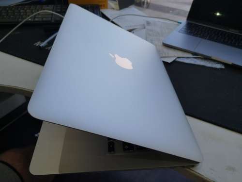 **EXCELLENT**ULTIMATE 2015 APPLE MACBOOK AIR i5*128GB SSD*4GB RAM*